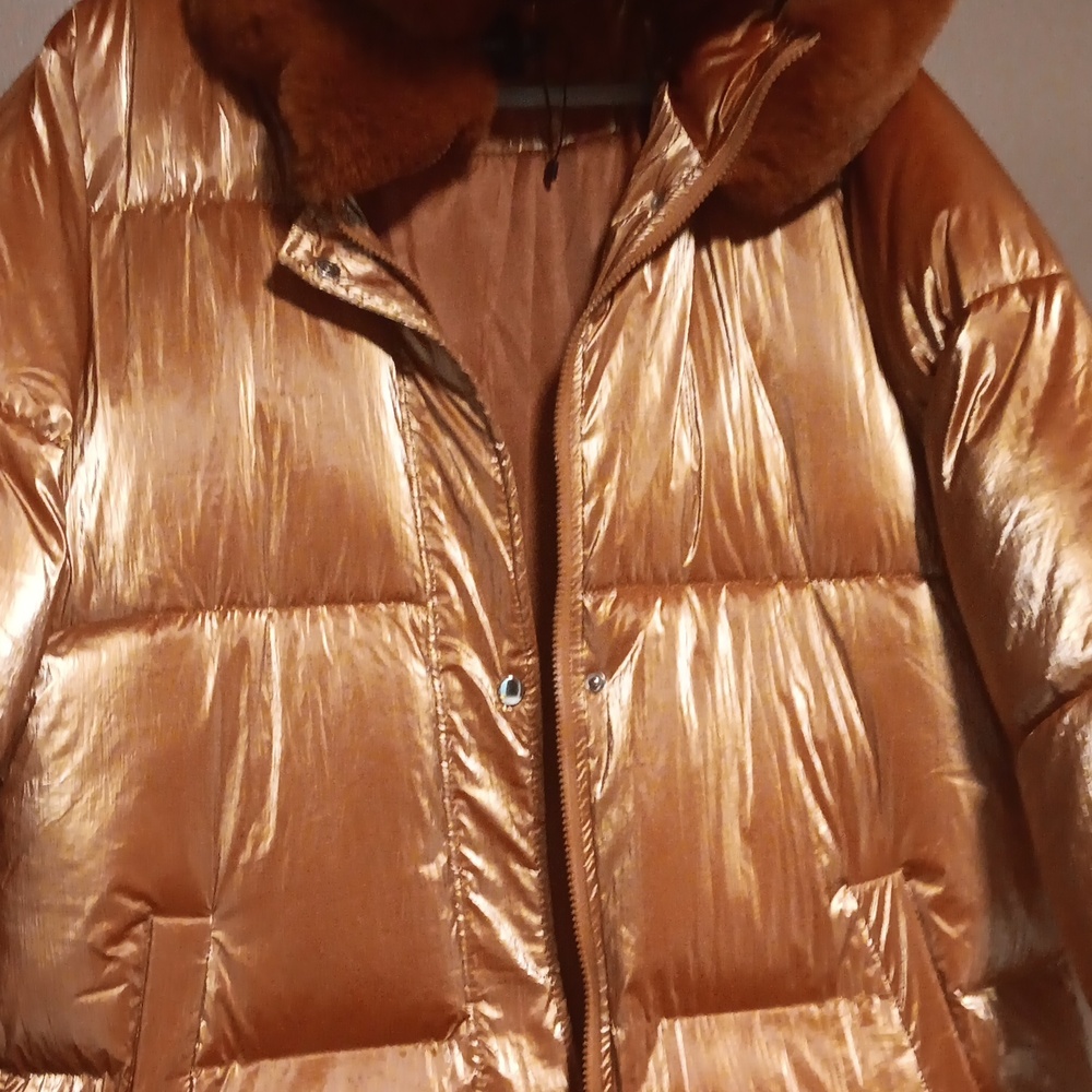 BOOHOO faux fir hoodie high shine long sleeve maxi puffer  jacket. Like new - Picture 3 of 9